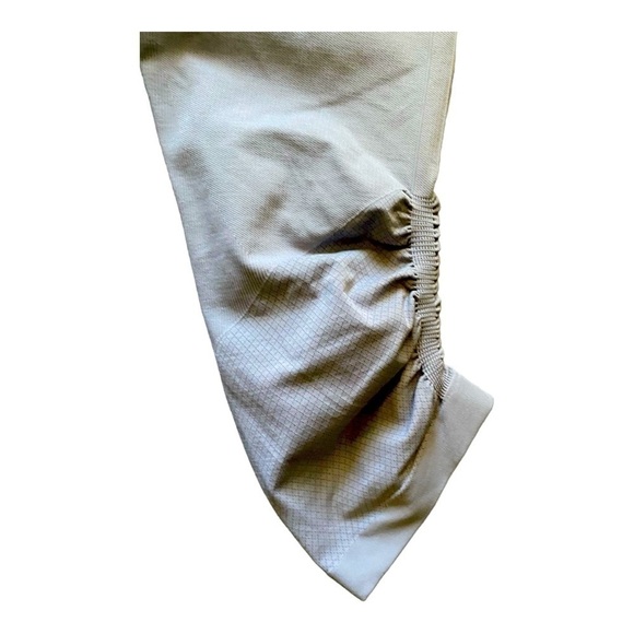 LULULEMON-LIGHT GRAY IN THE FLOW LEGGINGS-SIZE 4 - Picture 3 of 7